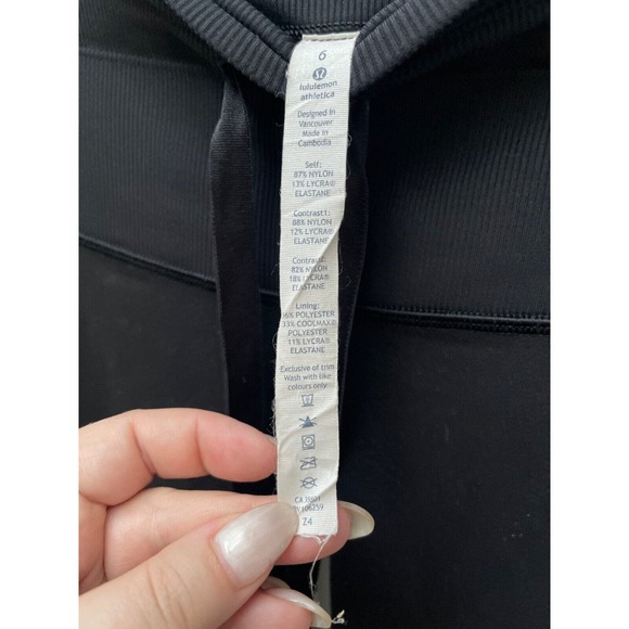 Lululemon 35801 106259 Z4 black cropped drawstring leggings size 6 - Picture 6 of 6